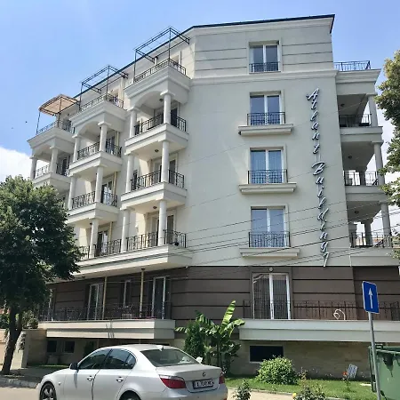Raya Apartmán *